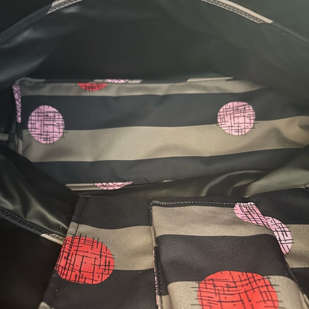 Vera Bradley Expandable Maxi Travel Tote in Havana Hot Spots| Pink Dots - Picture 15 of 16